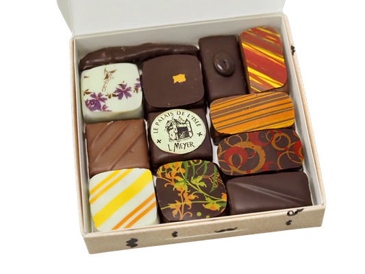 Coffret 12 chocolats  (Chocolats Noir et Lait, Avec alcool, Avec praliné, Avec ganache, Avec pâte d'amandes) - Photo 2